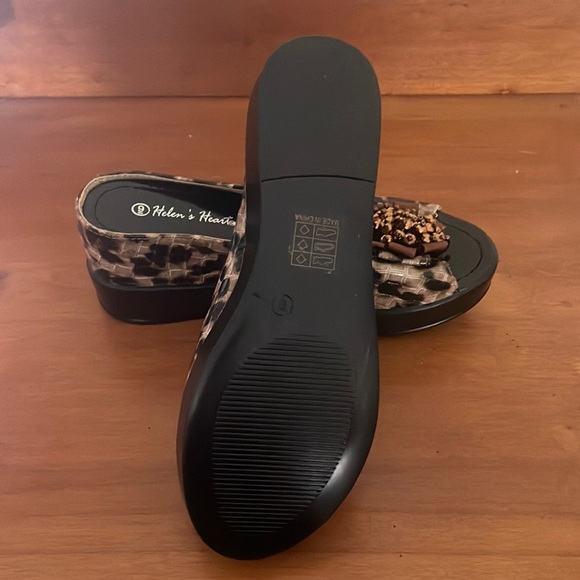 Helen’s Heart Bling Wedges NWOT - Picture 3 of 3